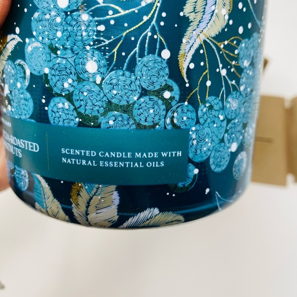 NWT Bath & Body Works Cocoa-Roasted Chestnuts 3-wick Candle 14.5 oz/60 hour burn - Picture 7 of 8